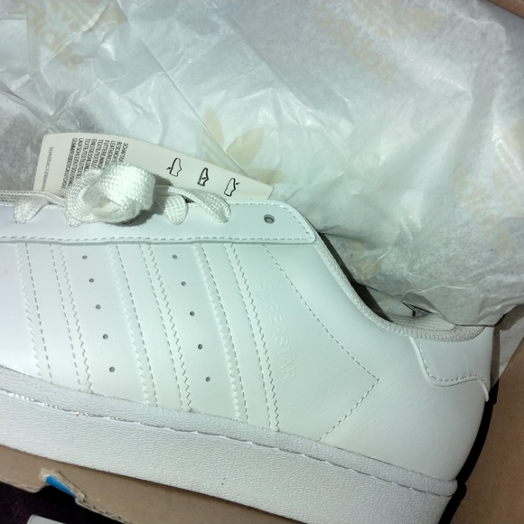 Shoes - Picture 4 of 4